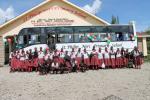 vytuzeny skolsky autobus na prevoz deti - v obdobi sucha